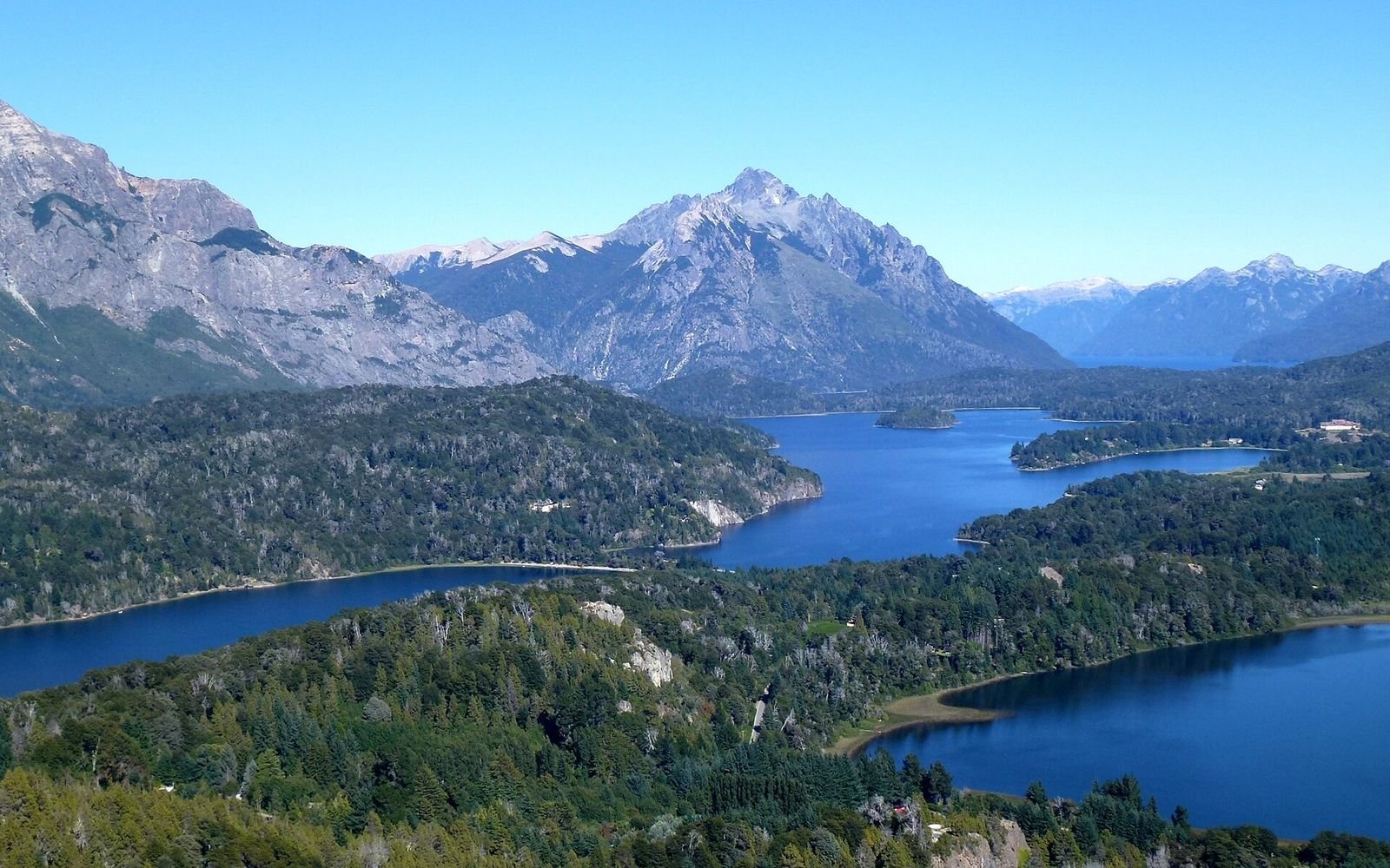 Vista do Cerro Campanario com os lagos Nahuel Huapi e Perito Moreno
