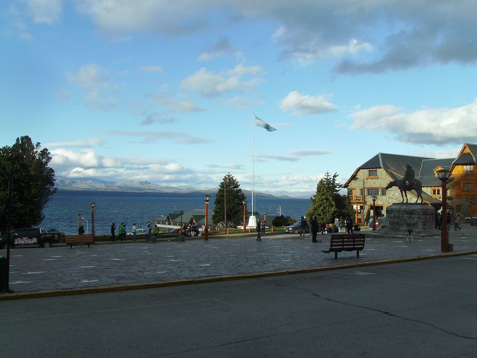 Centro Cívico e orla do Lago Nahuel Huapi no centro de Bariloche